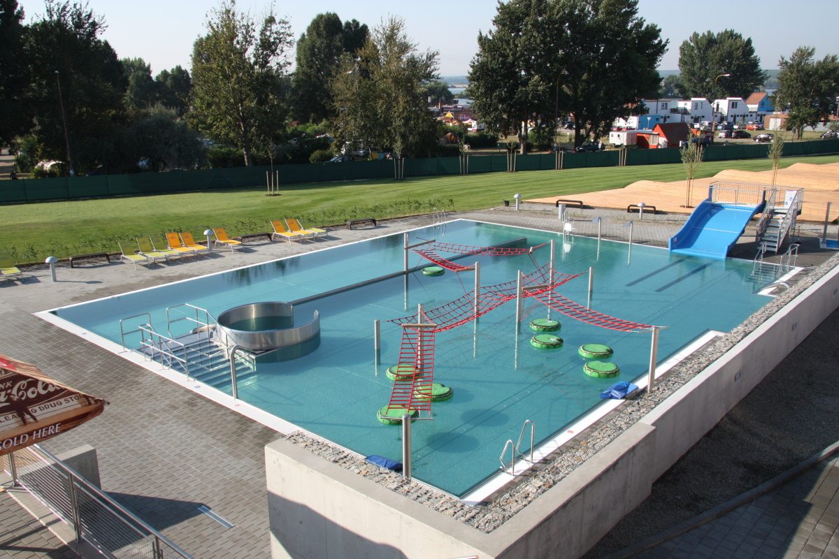 Dodávka bazénové technologie pro Aqualand Moravia zajistil Centroprojekt
