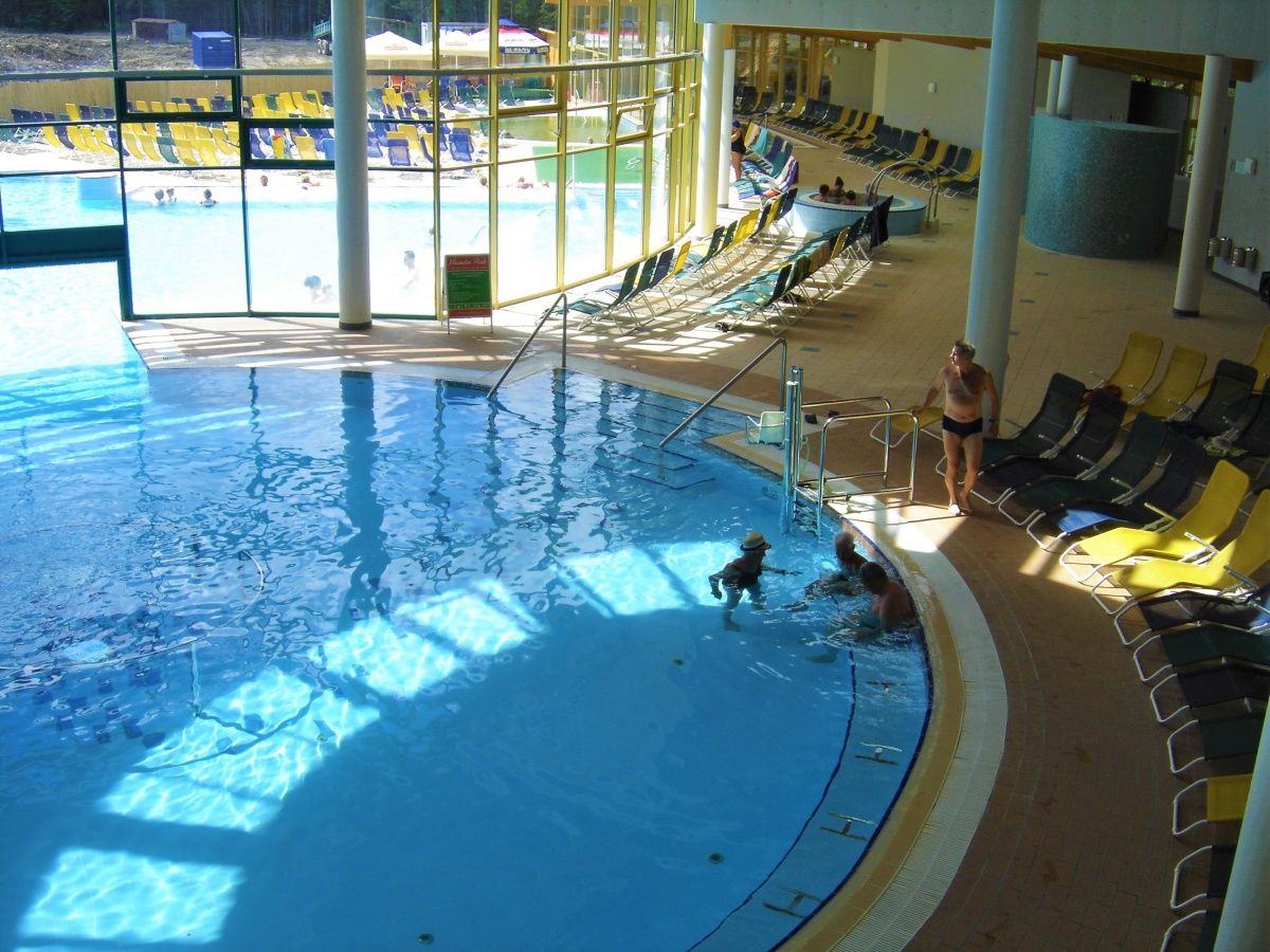 Venkovní část aquaparku Meander v Oravici s bazénovými technologiemi od Centroprojektu