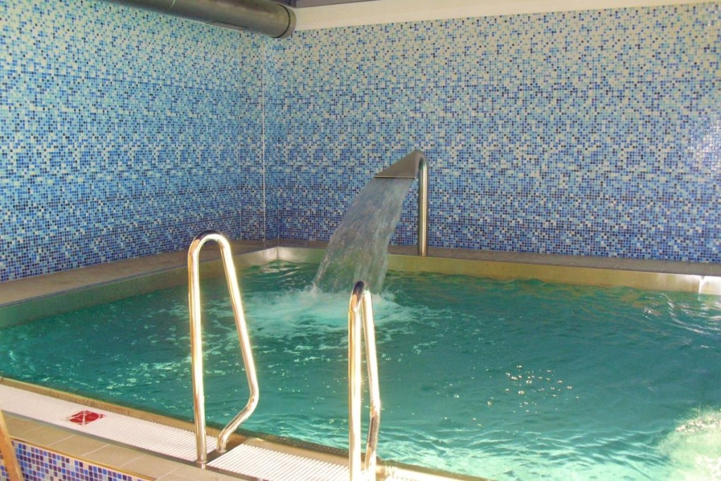 Bazénová technologie hotelového bazénu od Centroprojektu